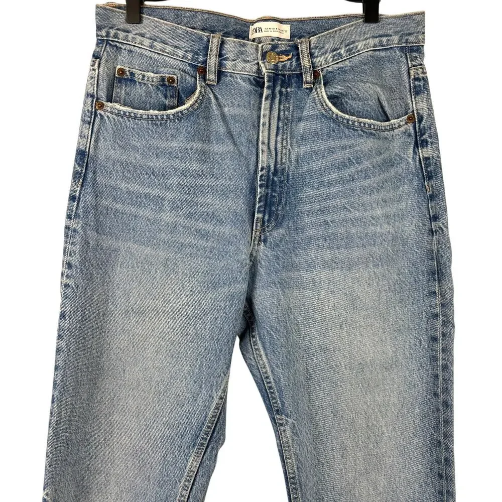 Zara Women's High Waisted Straight Leg Jeans Size 8 Medium Wash